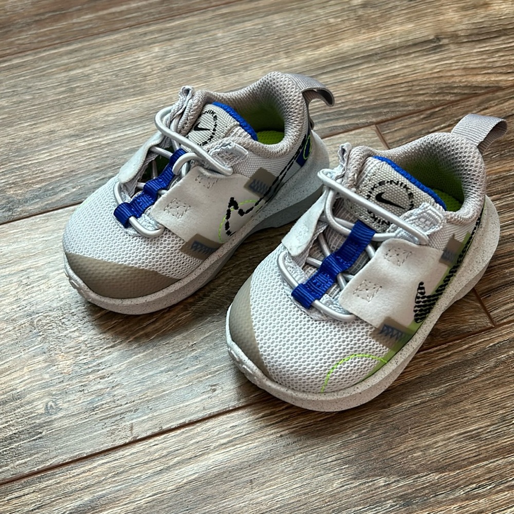 NWOT Nike sneakers